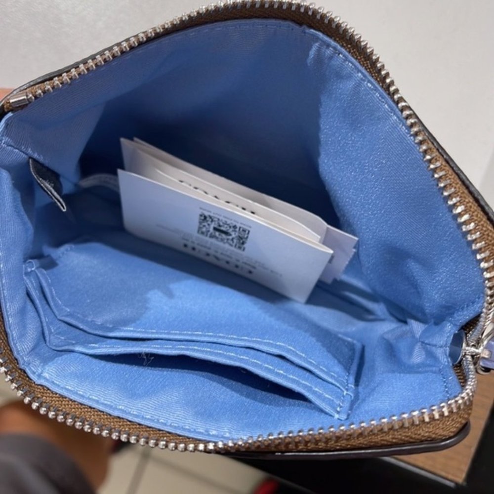 Corner Zip Wristlet In Signature Canvas Khaki / Marble Blue - Picture 3 of 11